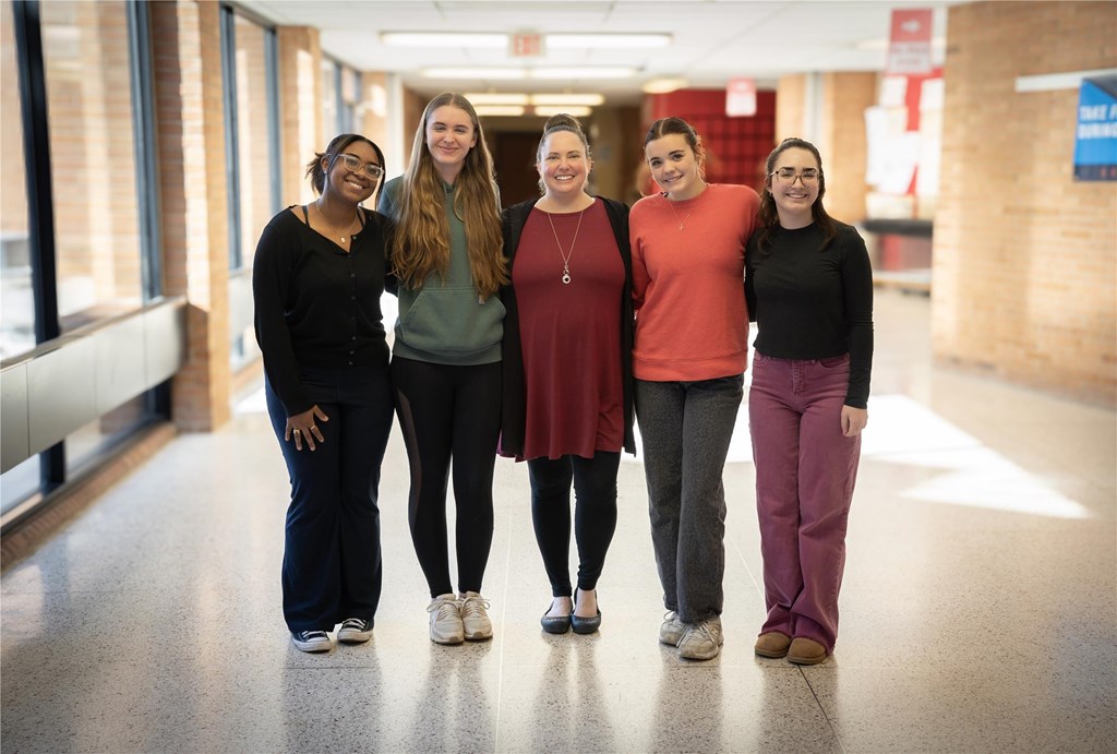 A group photo of the five award-winners.